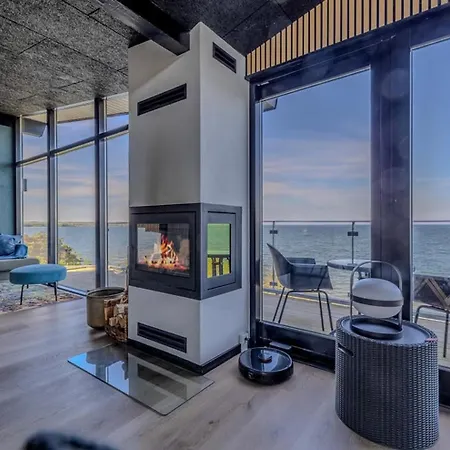 Architect-designed With Its Own Casa de Férias *